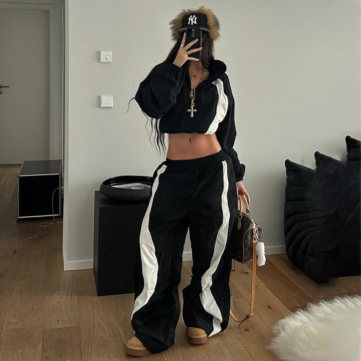 Damer avslappnad sportdräkt med cropped jacka och vida byxor Mirla-Eva Jonsson