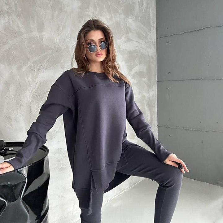 Damer avslappnad sportensemble med oversized tröja och leggings Mirla-Eva Jonsson