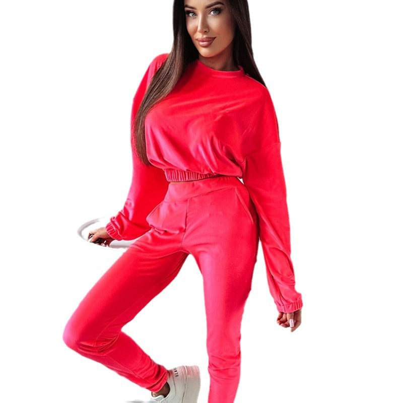 Damer avslappnad sportset med cropped topp och elastiska byxor Eva Jonsson-Eva Jonsson