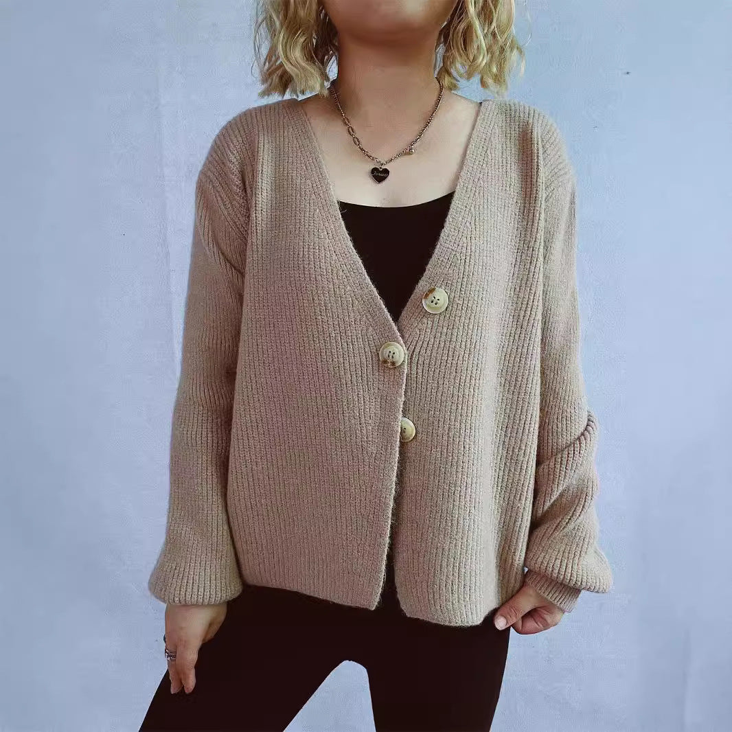 Damer avslappnad stickad cardigan med dekorativa knapppdetaljer Mirla-Eva Jonsson