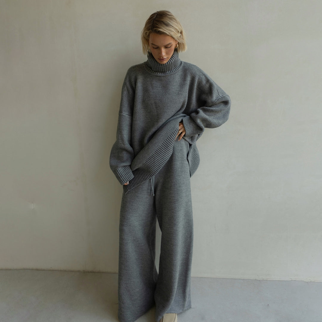 Damer avslappnad stickad dräkt med oversized tröja och vida byxor Mirla-Eva Jonsson