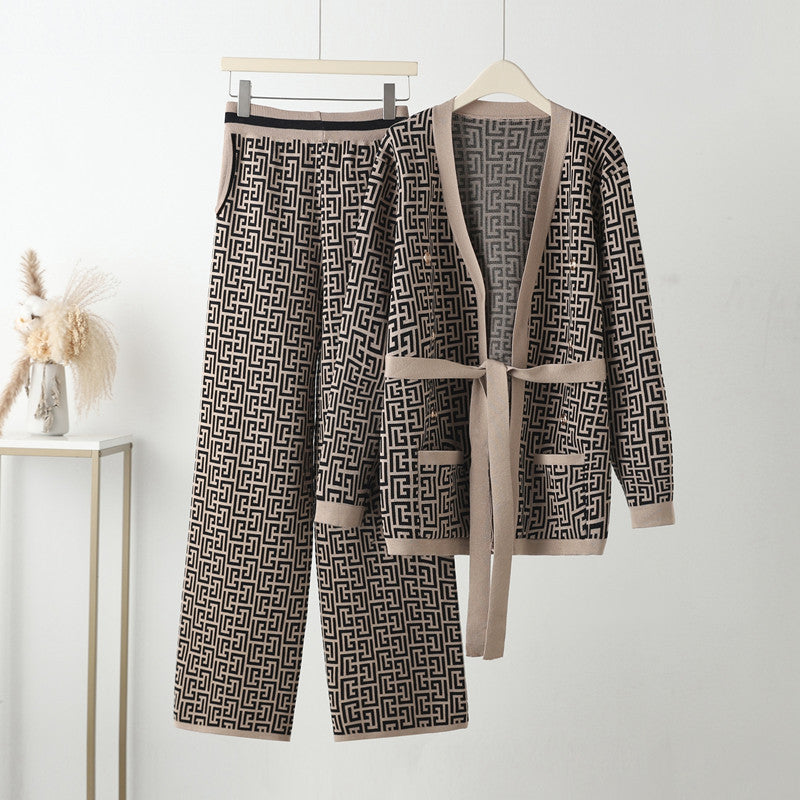 Damer avslappnad stickad loungewear-set med geometriskt mönster Mirla-Eva Jonsson