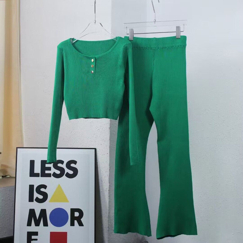 Damer avslappnad stickad loungewear-set med knappdetaljer och vida ben Mirla-Eva Jonsson