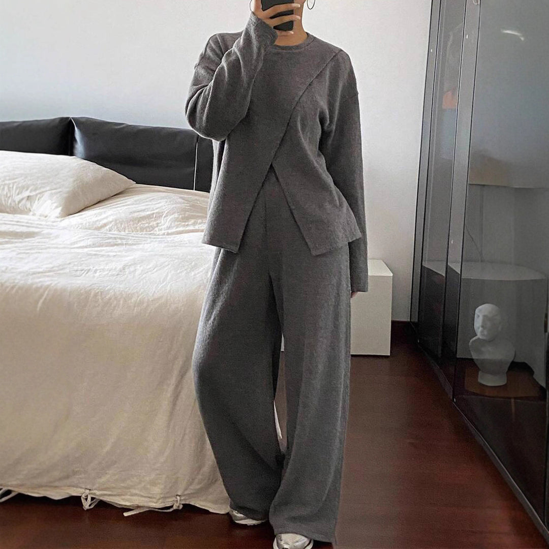 Damer avslappnad stickad loungwear-set med lös passform och asymmetrisk överdel Mirla-Eva Jonsson