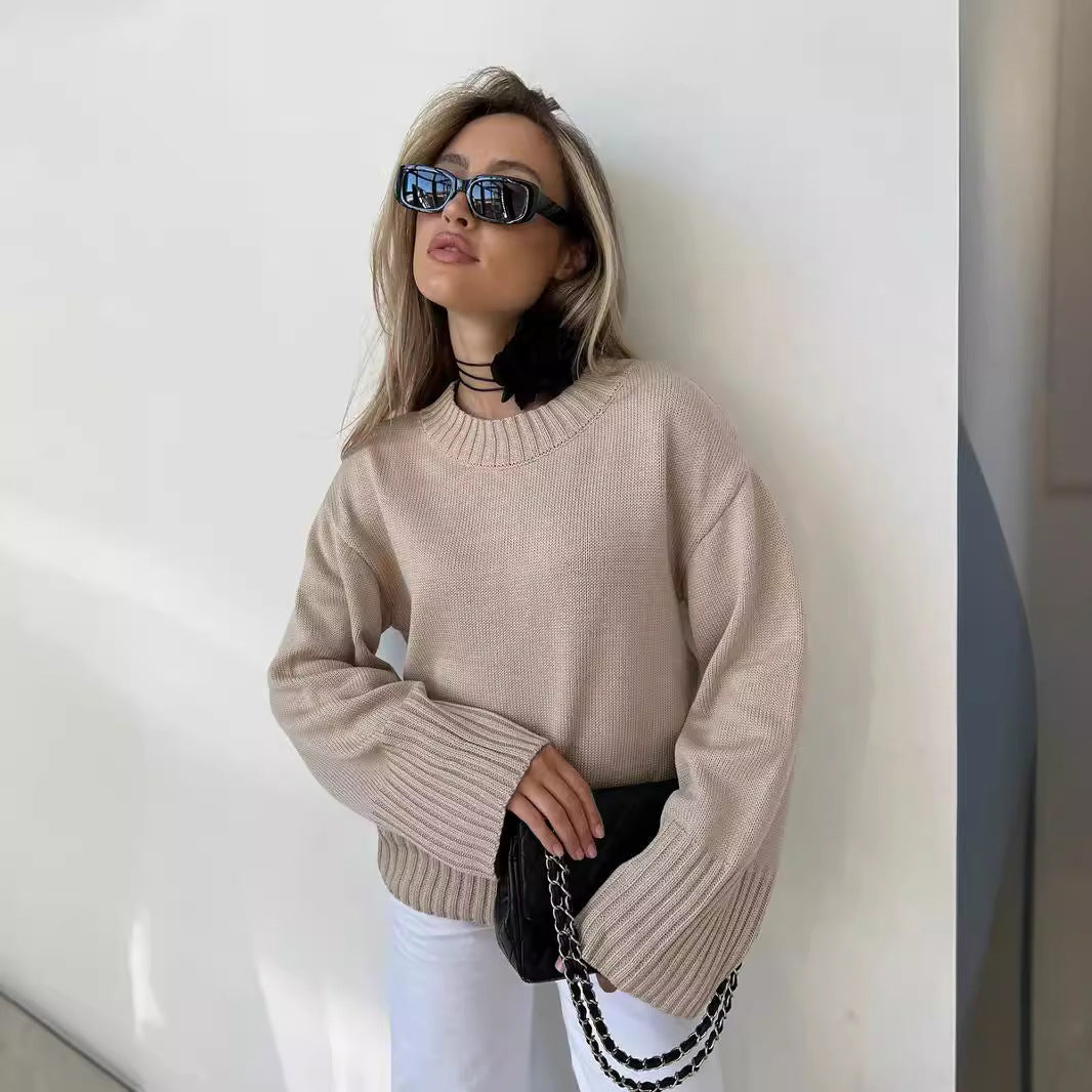Damer avslappnad stickad tröja med hög krage och breda ribbade muddar Mirla-Eva Jonsson