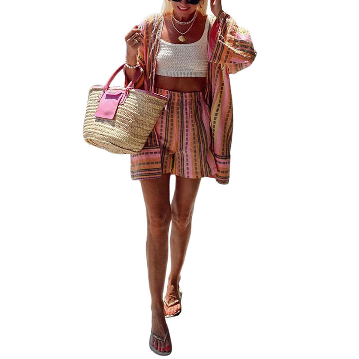Damer avslappnad strand-outfit med kimono-liknande jacka och shorts Eva Jonsson-Eva Jonsson