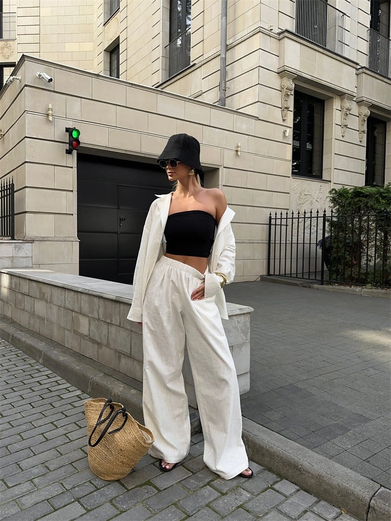 Damer avslappnad strandoutfit med lätt overshirt och bekväma byxor Mirla-Eva Jonsson