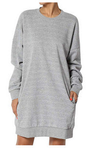 Damer avslappnad sweatshirt-klänning med praktiska fickor och bekväm skärning Mirla-Eva Jonsson