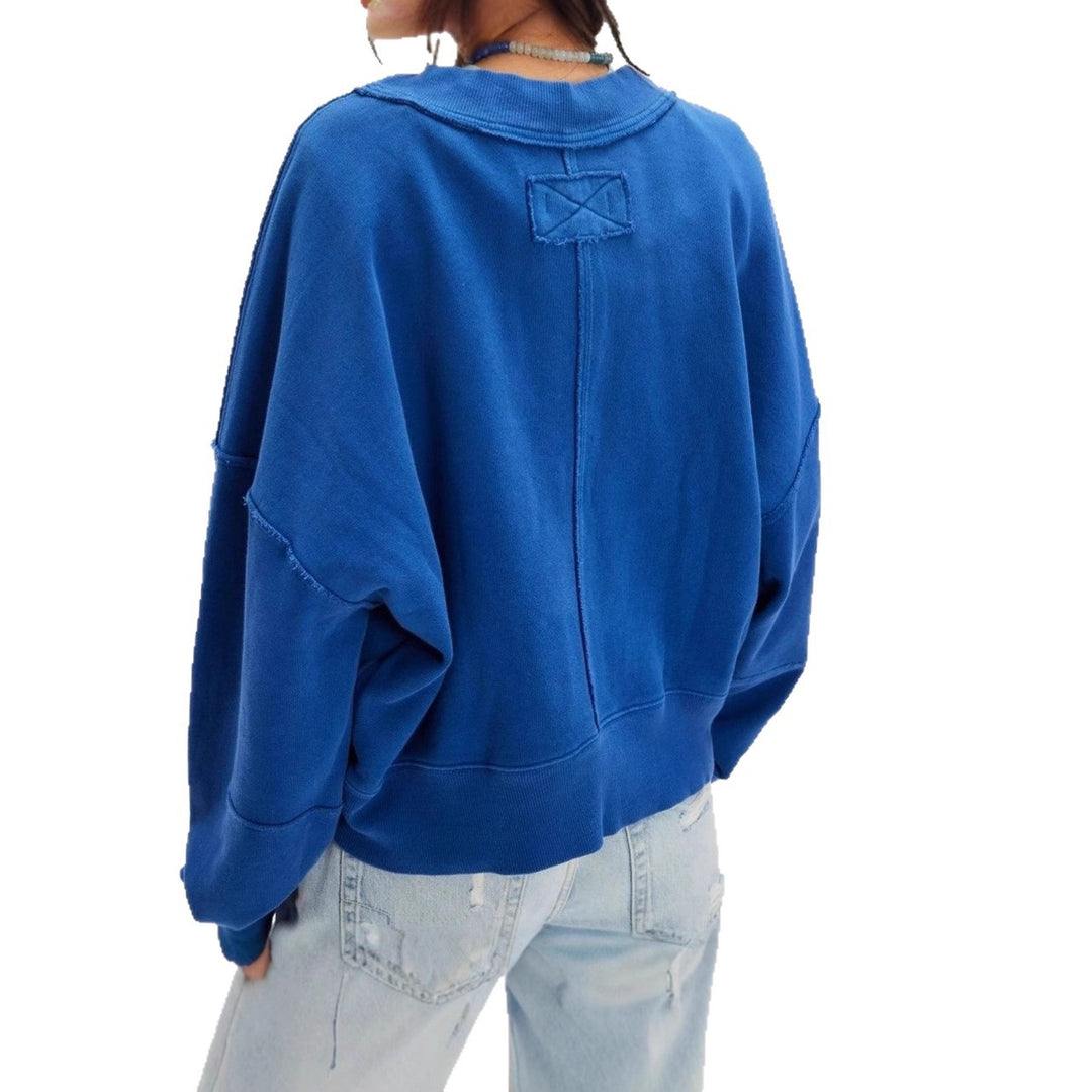Damer avslappnad sweatshirt med snygg design och överlappande axlar Eva Jonsson-Eva Jonsson