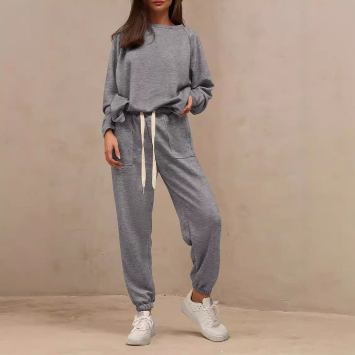 Damer avslappnad sweatshirt och joggerset Mirla-Eva Jonsson