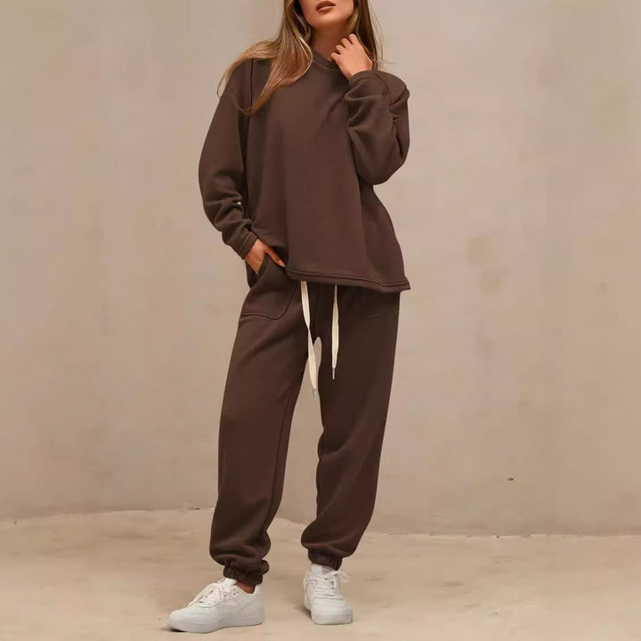 Damer avslappnad sweatshirt och joggerset Mirla-Eva Jonsson