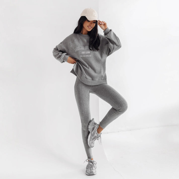 Damer avslappnad sweatshirt och lediga leggings Mirla-Eva Jonsson