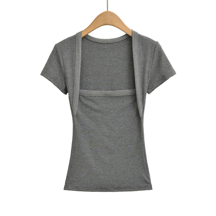 Damer avslappnad topp i minimalistisk randdesign Mirla-Eva Jonsson