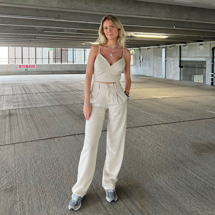 Damer avslappnad tvådelad set med croppt överdel och vida byxor Mirla-Eva Jonsson