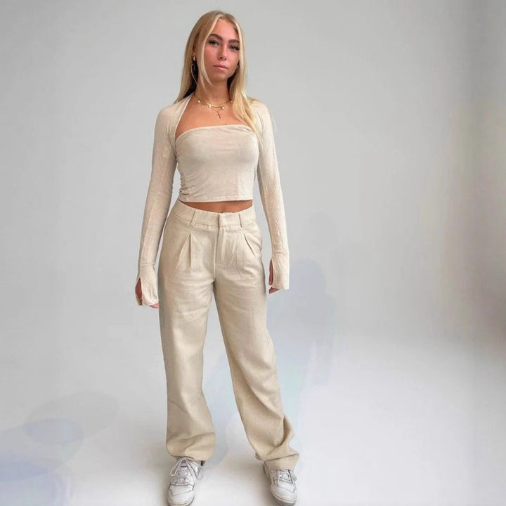 Damer avslappnad tvådelad set med croppt överdel och vida byxor Mirla-Eva Jonsson