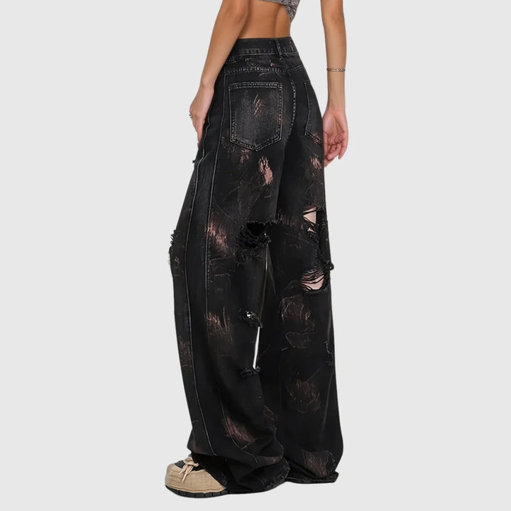 Damer avslappnade baggy-jeans med trendiga förstörda detaljer Mirla-Eva Jonsson