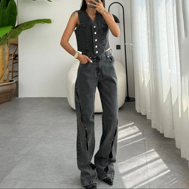 Damer avslappnade jeans med kreativa cut-out-detaljer Mirla-Eva Jonsson