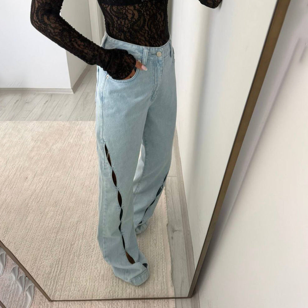Damer avslappnade jeans med kreativa cut-out-detaljer Mirla-Eva Jonsson