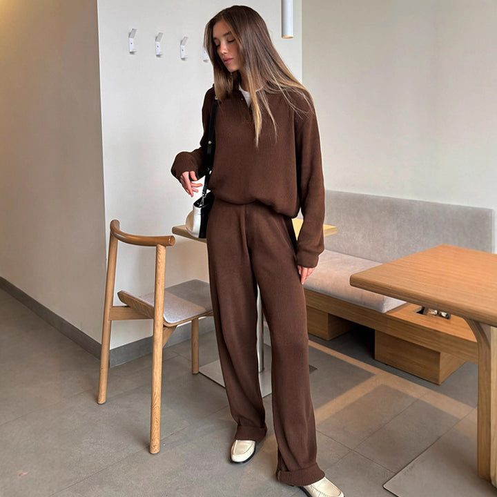 Damer avslappnande stickad ensemble Mirla-Eva Jonsson