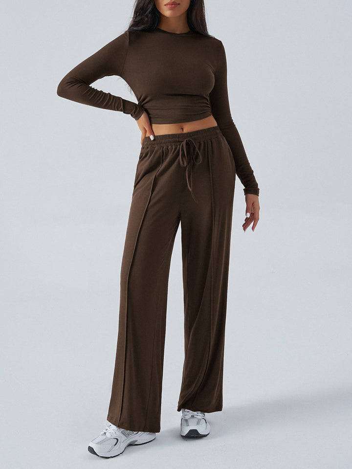Damer avslappnat Lounge-set med långärmad cropped topp och bred midja Mirla-Eva Jonsson