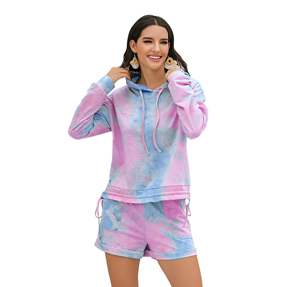 Damer avslappnat fritidsset med hoodie och shorts Eva Jonsson-Eva Jonsson