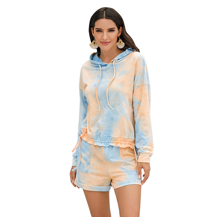 Damer avslappnat fritidsset med hoodie och shorts Eva Jonsson-Eva Jonsson