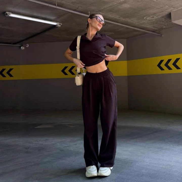 Damer avslappnat lounge-set med cropped topp och vida byxor Eva Jonsson-Eva Jonsson