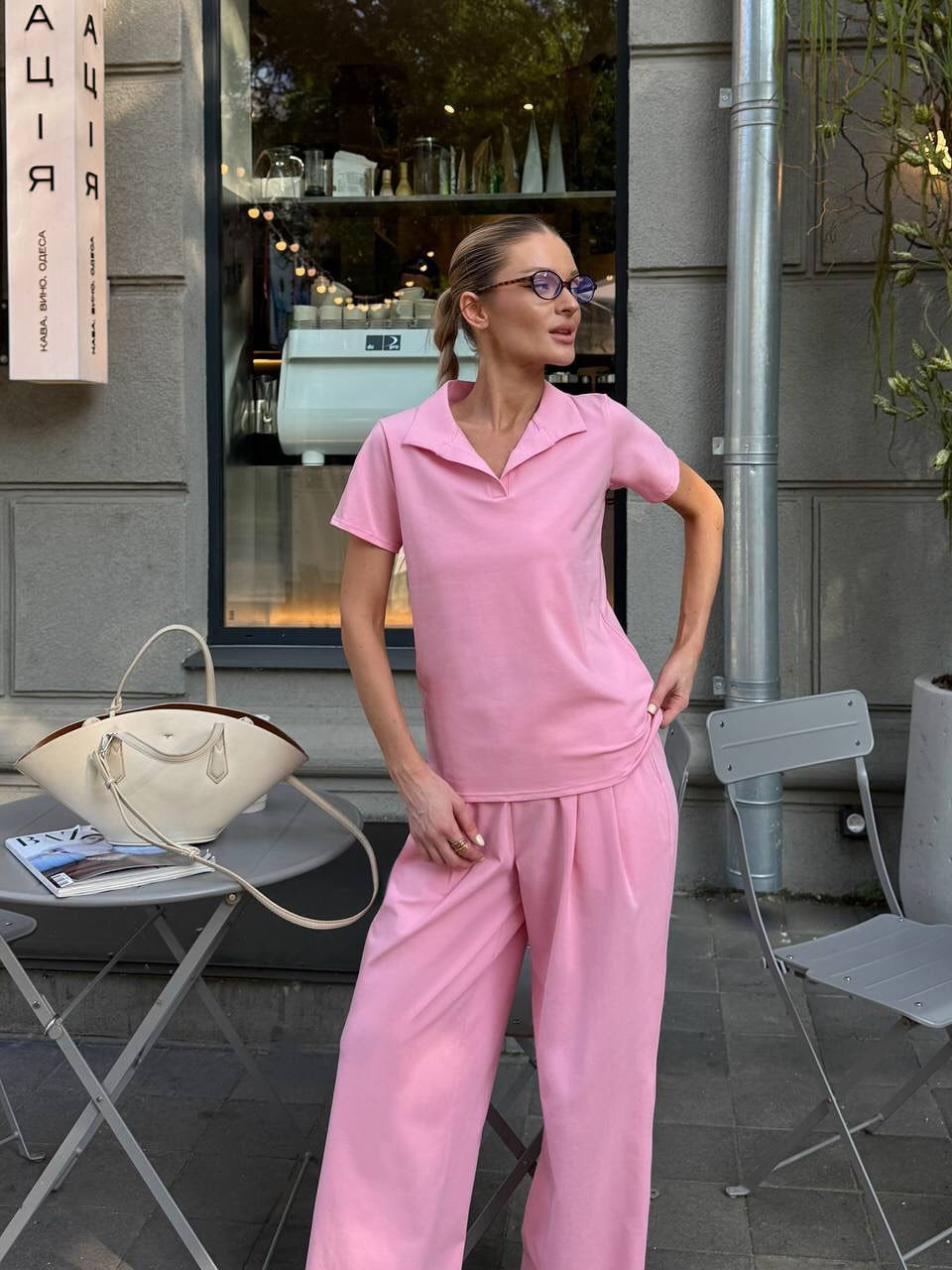 Damer avslappnat lounge-set med cropped topp och vida byxor Eva Jonsson-Eva Jonsson