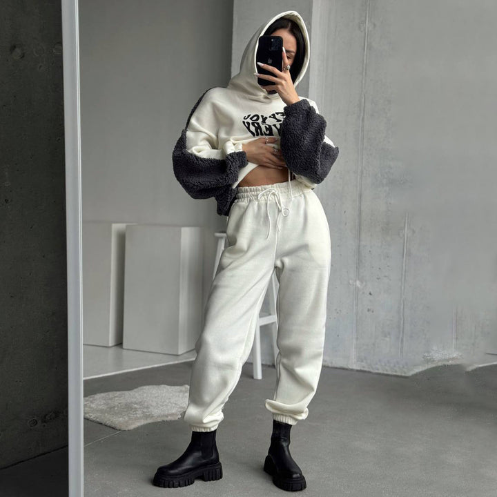 Damer avslappnat lounge-set med hoodie och joggers Mirla-Eva Jonsson