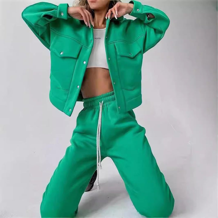 Damer avslappnat set med sweatshirt och joggingsbyxor Mirla-Eva Jonsson