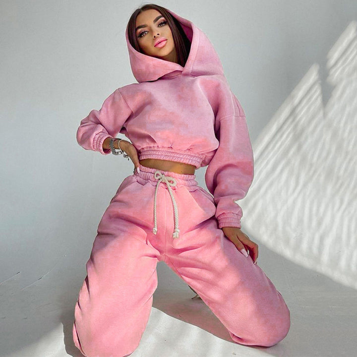Damer avslappnat sportset med cropped hoodie och elastiska byxor Eva Jonsson-Eva Jonsson