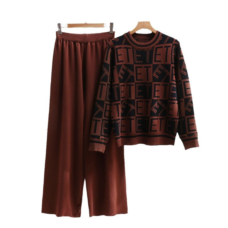 Damer avslappnat stickat loungewear-set med grafiskt mönster och lös passform Mirla-Eva Jonsson