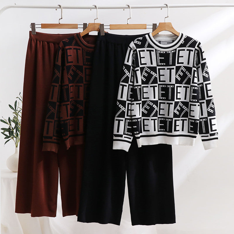Damer avslappnat stickat loungewear-set med grafiskt mönster och lös passform Mirla-Eva Jonsson