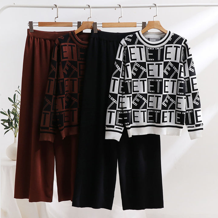 Damer avslappnat stickat loungewear-set med grafiskt mönster och lös passform Mirla-Eva Jonsson