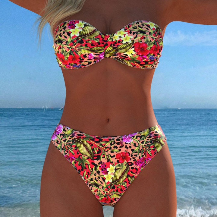 Damer bandeau-bikini med blommönster och hög skärning-Eva Jonsson