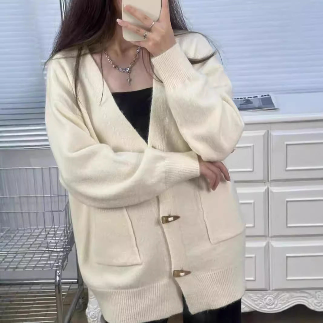 Damer bekväm Knitwear Cardigan med stora fickor och högkvalitativa knappdetaljer Mirla-Eva Jonsson