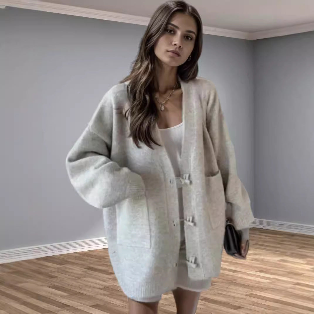 Damer bekväm Knitwear Cardigan med stora fickor och högkvalitativa knappdetaljer Mirla-Eva Jonsson