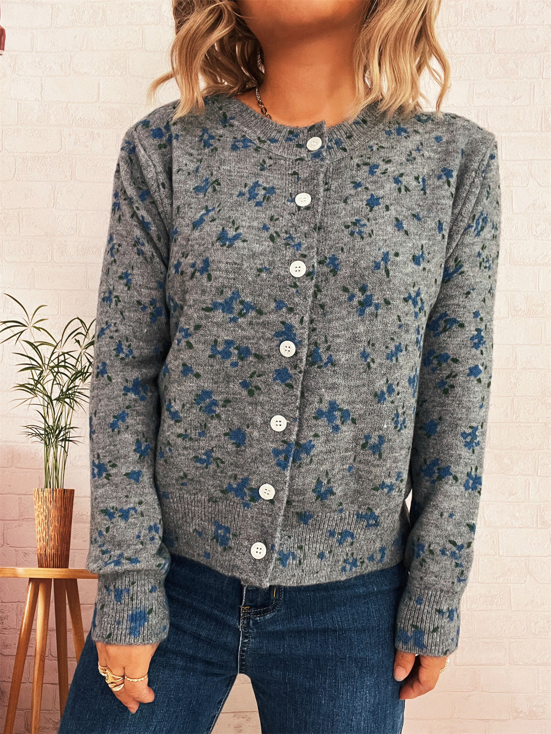Damer bekväm cardigan med blommönster och knäppning Mirla-Eva Jonsson