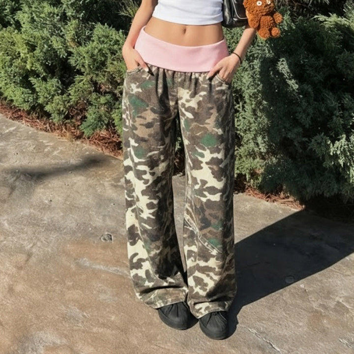 Damer bekväm cargobyxa med elastisk midja och camouflage-mönster Mirla-Eva Jonsson