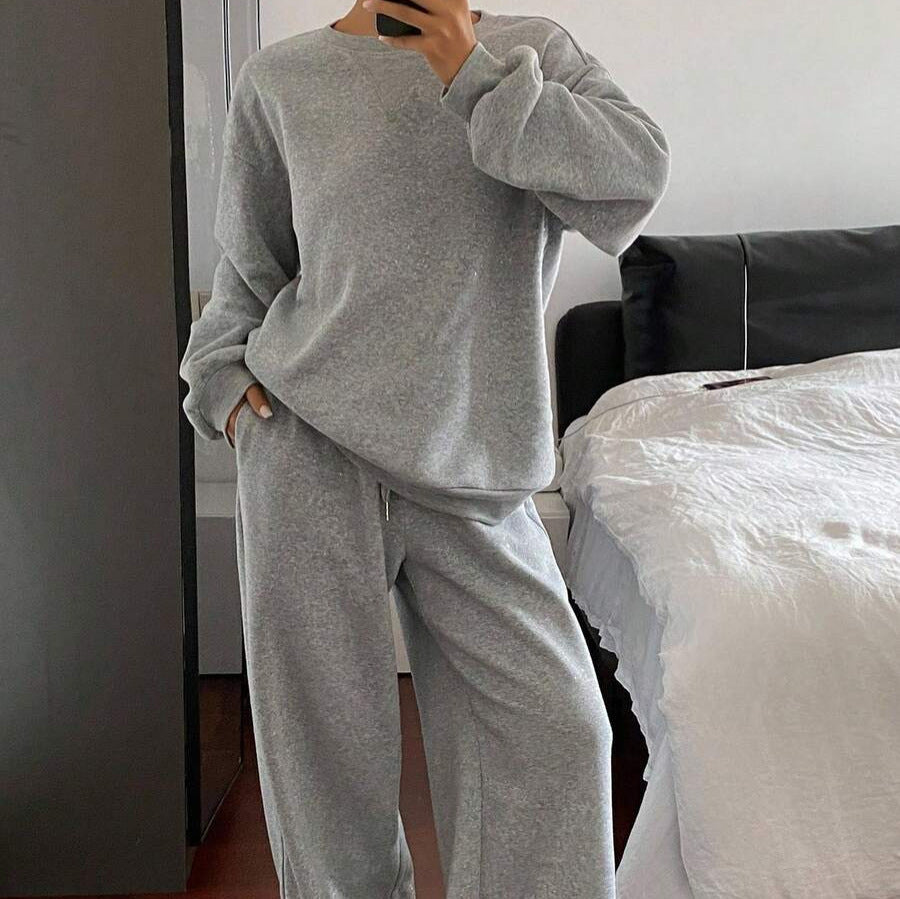 Damer bekväm fleece lounge set med lös passform Mirla-Eva Jonsson