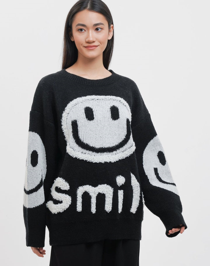 Damer bekväm oversized-tröja med avslappnad grafikdesign Mirla-Eva Jonsson