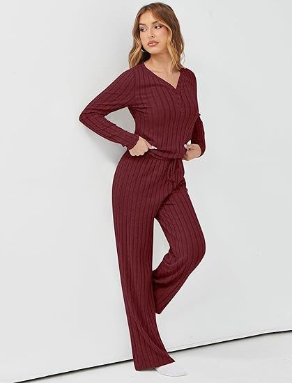 Damer bekväm pyjamas-set med långärmad överdel och vida byxor Mirla-Eva Jonsson