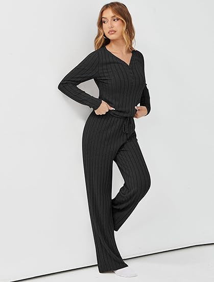 Damer bekväm pyjamas-set med långärmad överdel och vida byxor Mirla-Eva Jonsson