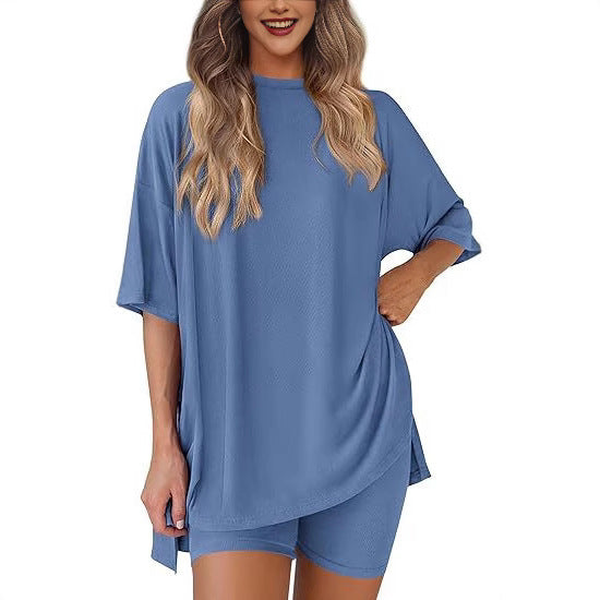 Damer bekväm sport-loungewear-kombination med oversized T-shirt och shorts Eva Jonsson-Eva Jonsson