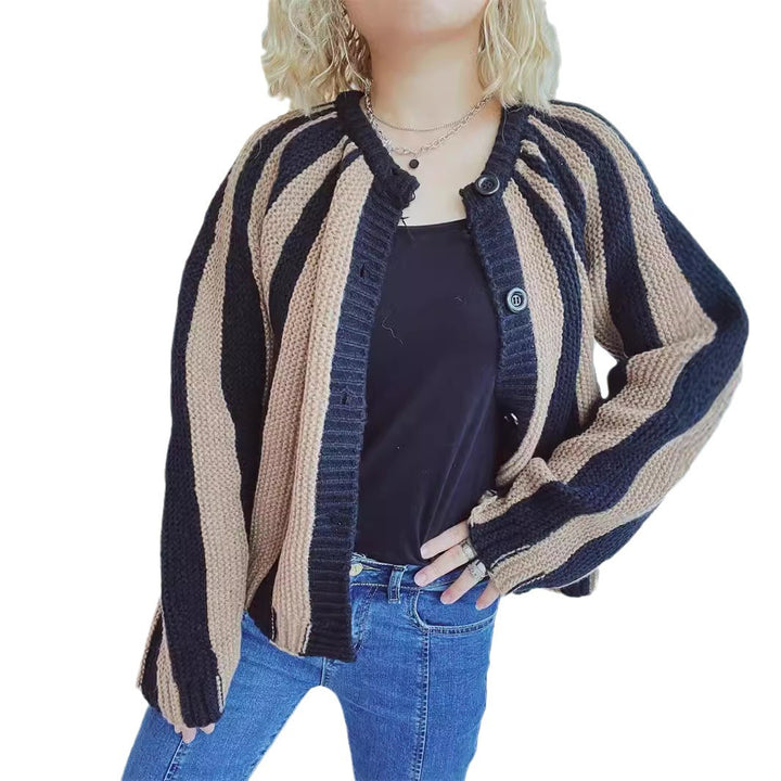 Damer bekväm stickad cardigan med randig design och moderna knapplösningar Mirla-Eva Jonsson