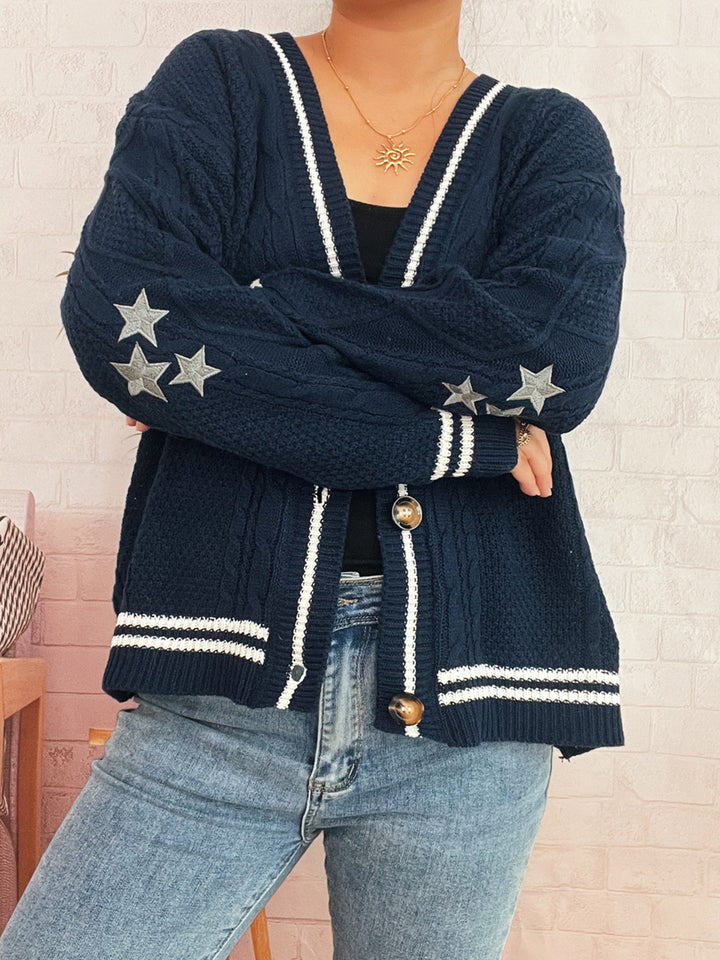 Damer bekväm stickad jacka med stjärnapplikationer och moderna detaljer Mirla-Eva Jonsson
