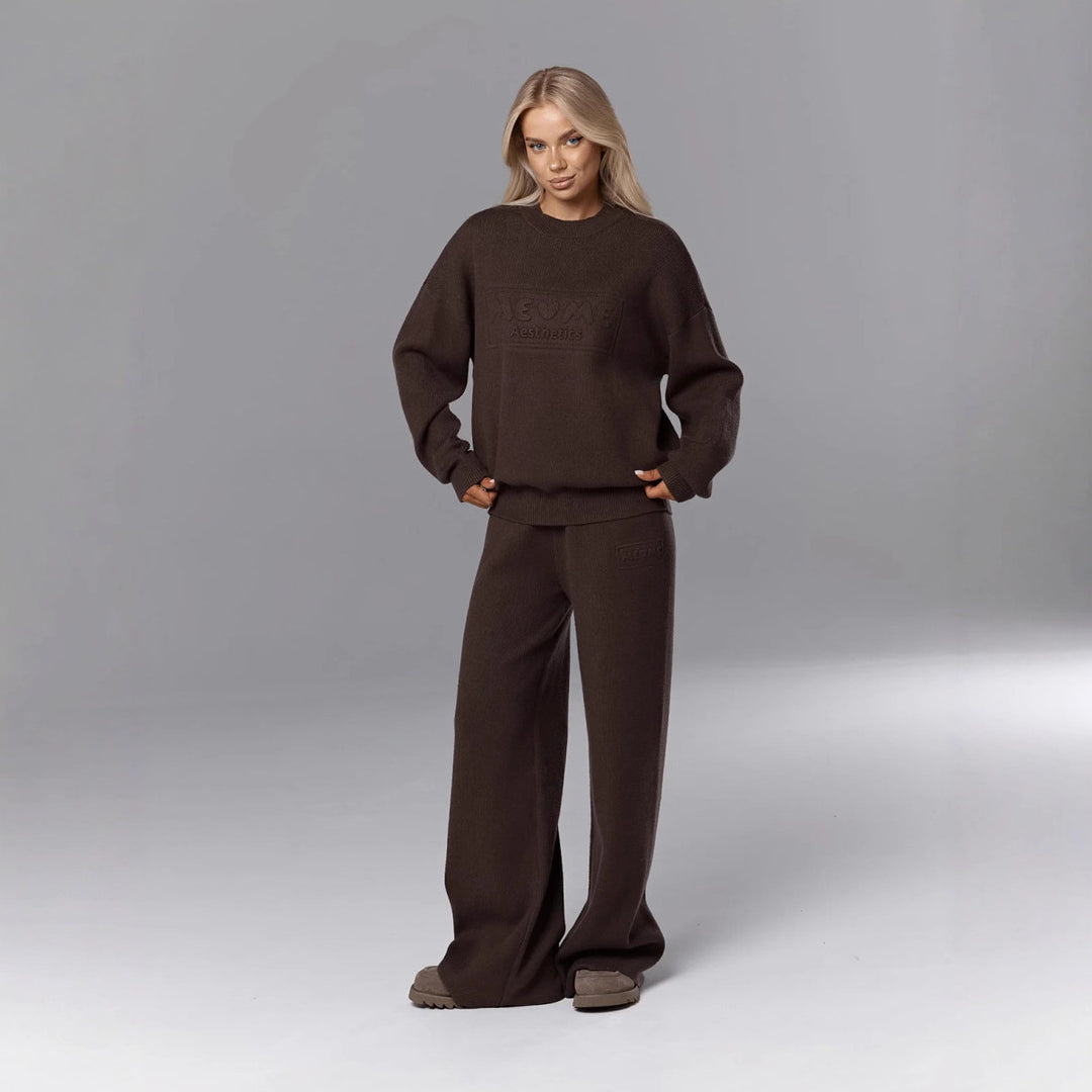 Damer bekväm stickad jumpsuit med lös passform och högkvalitativt hantverk Mirla-Eva Jonsson