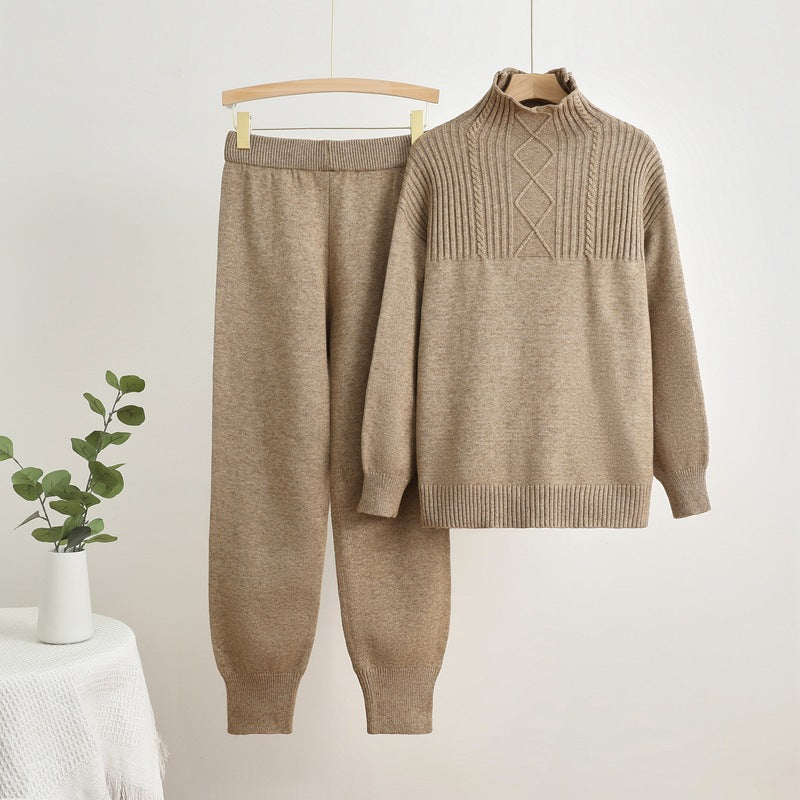 Damer bekväm stickad loungewear-set med hög krage och ribbad struktur Mirla-Eva Jonsson