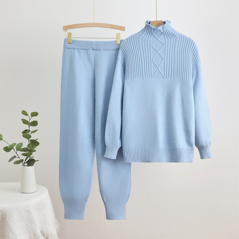 Damer bekväm stickad loungewear-set med hög krage och ribbad struktur Mirla-Eva Jonsson