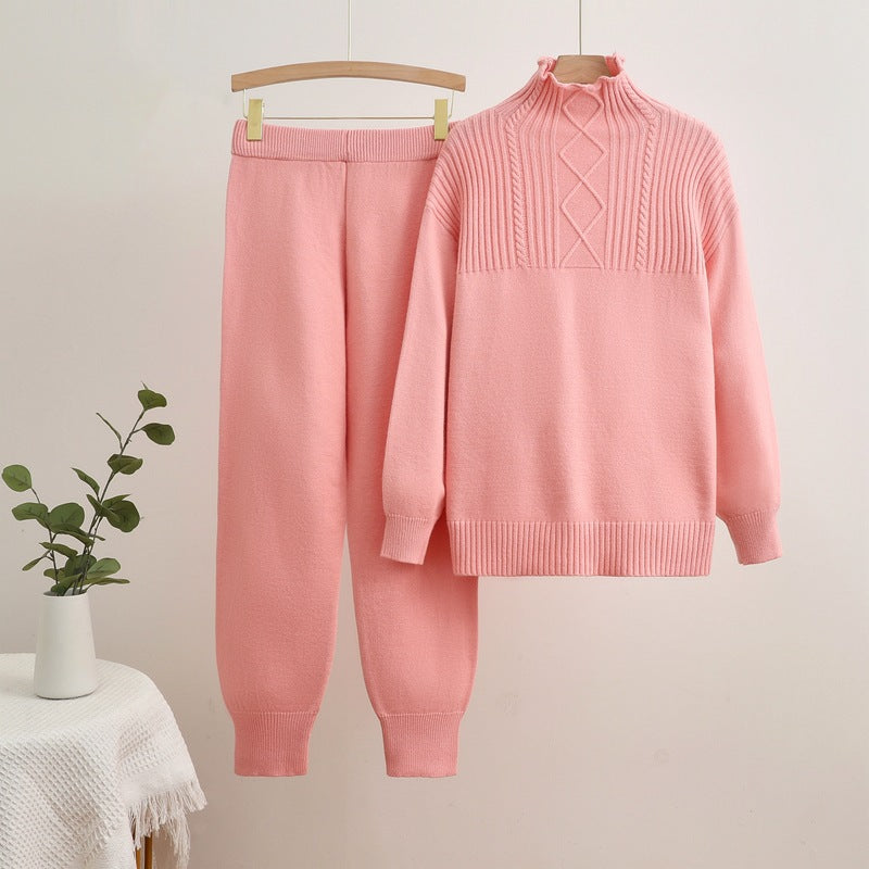 Damer bekväm stickad loungewear-set med hög krage och ribbad struktur Mirla-Eva Jonsson